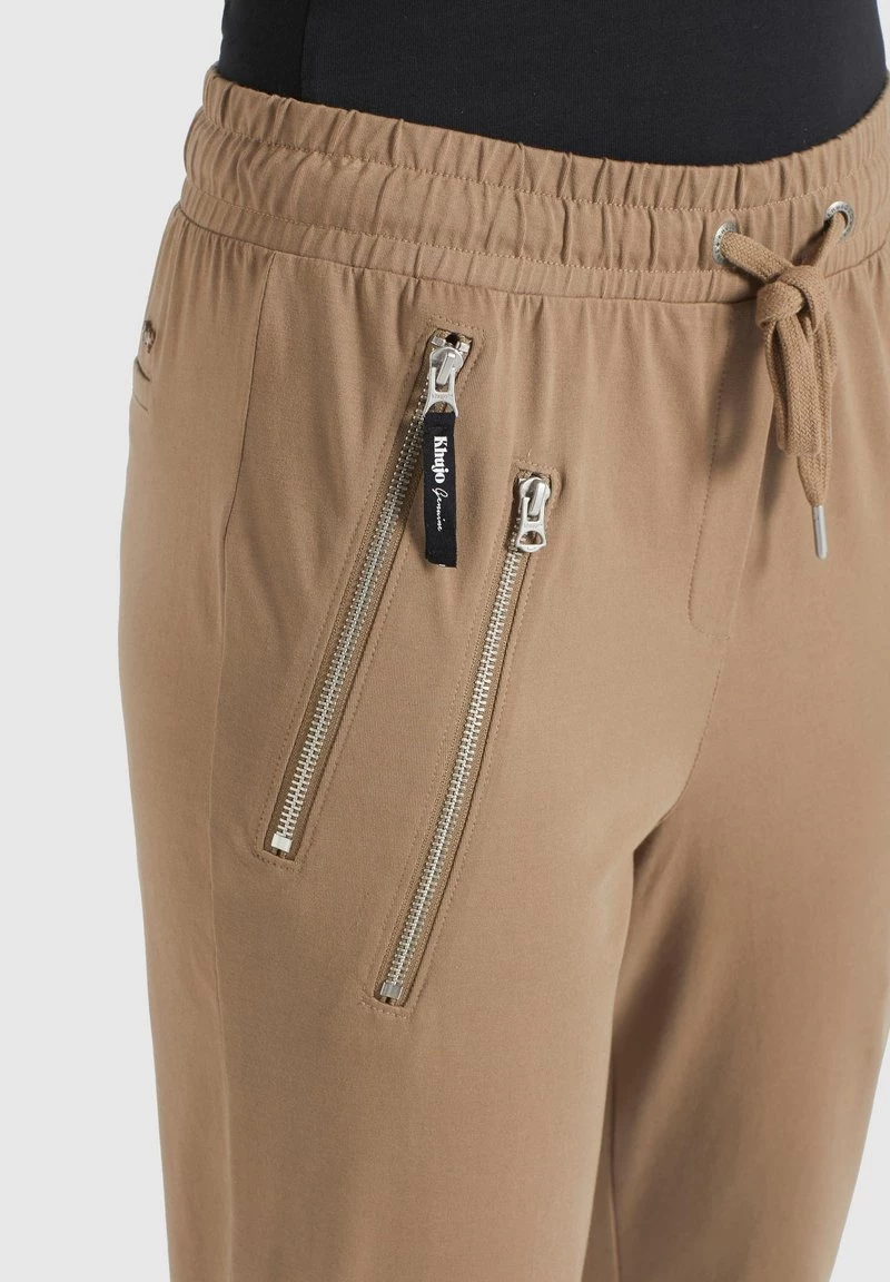Großhandel ✔️ Khujo LYNDSY - Jogginghose - Khaki, Damen 😍 8 Großhandel ✔️ Khujo LYNDSY - Jogginghose - Khaki, Damen 😍 – Bild 8