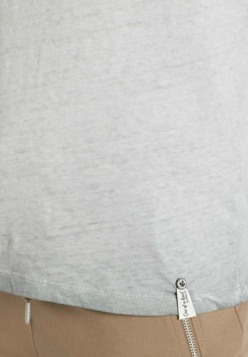 Am billigsten 🌟 Khujo BARU - T-Shirt Basic - Grau, Damen 🔥 10 Am billigsten 🌟 Khujo BARU - T-Shirt Basic - Grau, Damen 🔥 – Bild 10