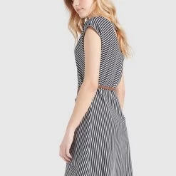 Bestes Angebot 👍 Khujo LEIFA - Freizeitkleid - Dunkelblau-weiß Gestreift, Damen 👍 -khujo Verkaufsladen ff5b9aeccd6e4f43ae0b8a04bce539c8